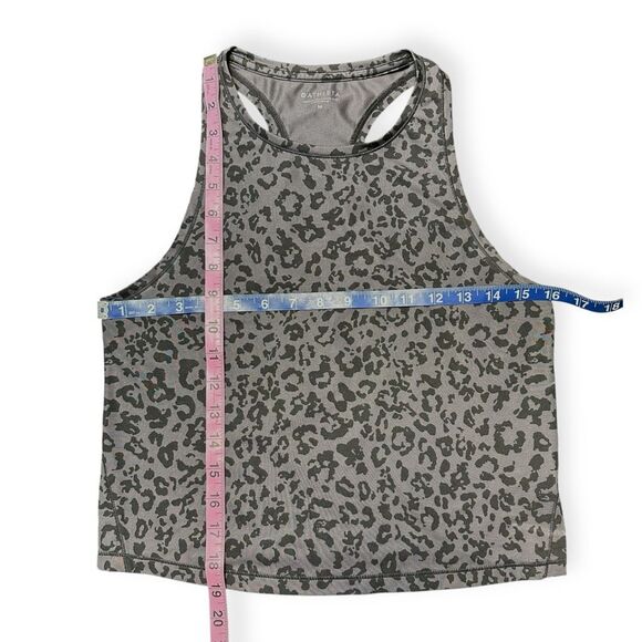 ATHLETA Women’s Leopard Shanti Crop Tank Top Arbor Olive Size Medium Style #5023 - Picture 6 of 6